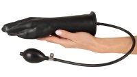 Vista previa: Schwarzer Hand-Pumpdildo – Anwendung in der Hand