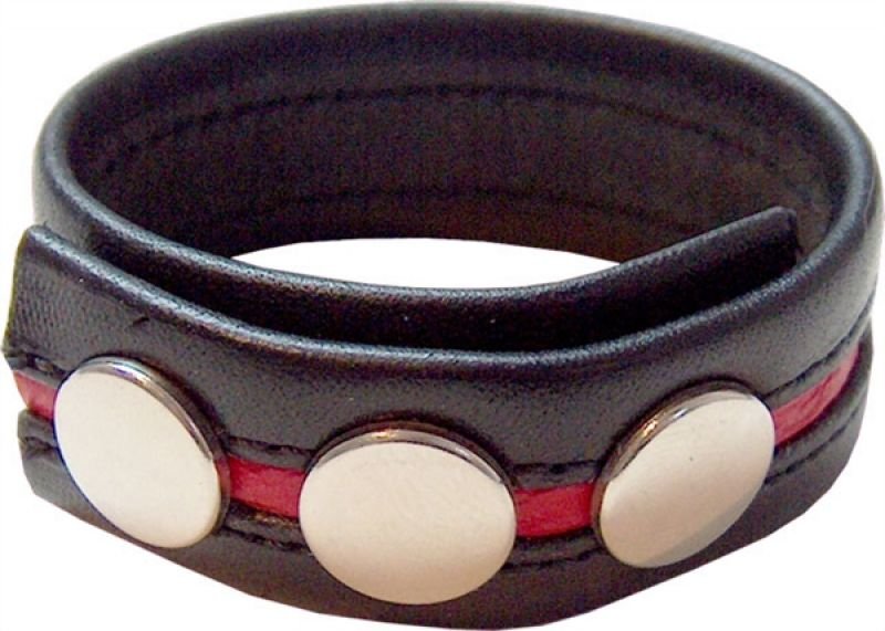 El Sr. B Cockstrap en rojo: despierta al toro salvaje El Sr. B Cockstrap en rojo: despierta al toro salvaje