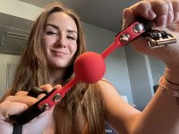 Vista previa: Rojo ball gag hecho de silicona
