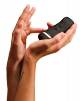 Vista previa: The Oh! Auflegevibrator schwarz – seitliche Ansicht in der Hand